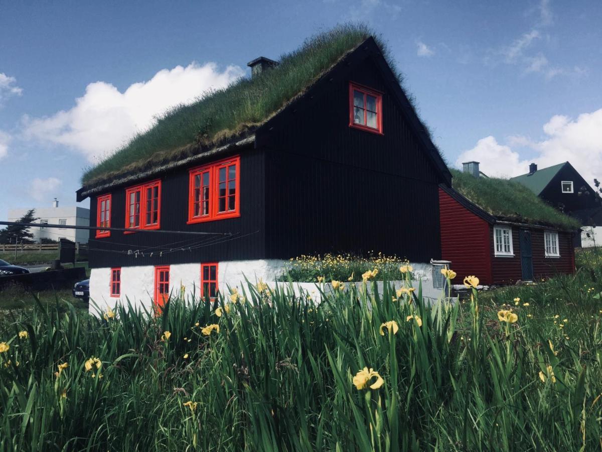 Turf House Cottage - Near Airport Mithvagur Exteriér fotografie
